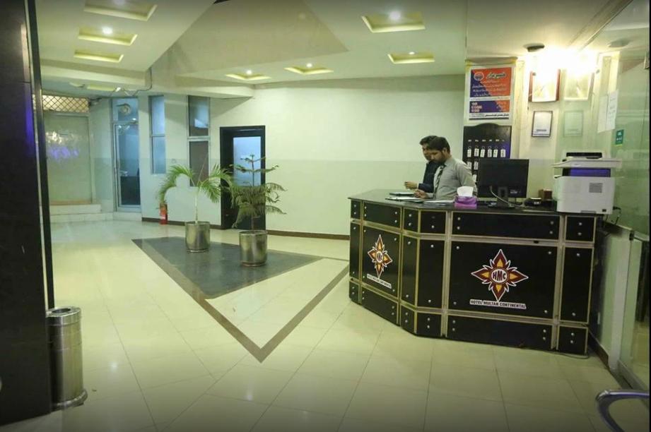 Hotel Multan Continental Buitenkant foto