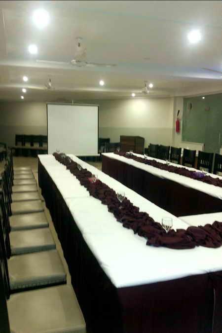 Hotel Multan Continental Buitenkant foto