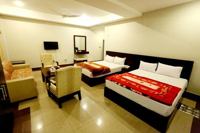 Hotel Multan Continental Buitenkant foto