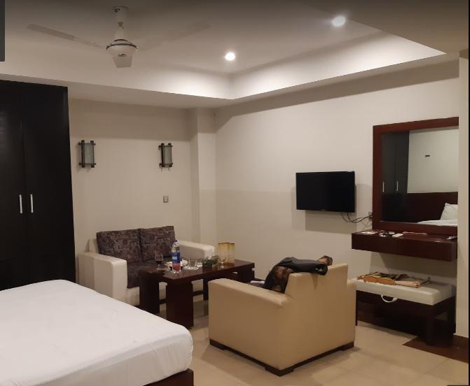 Hotel Multan Continental Buitenkant foto